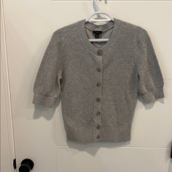 🏴 Ann Taylor Gray Knit Cardigan Sweater size medium - Picture 1 of 6
